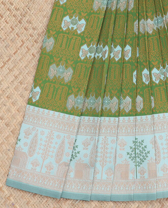 Green+jacquard+design+litchi+saree%2C+contrast+traditional+design+border+%26+pallu+of+intricate+designs+