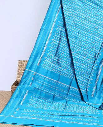 Blue+ikkat+saree+with+chevron+designs%2C+plain+border+%26+pallu+of+chevron+designs