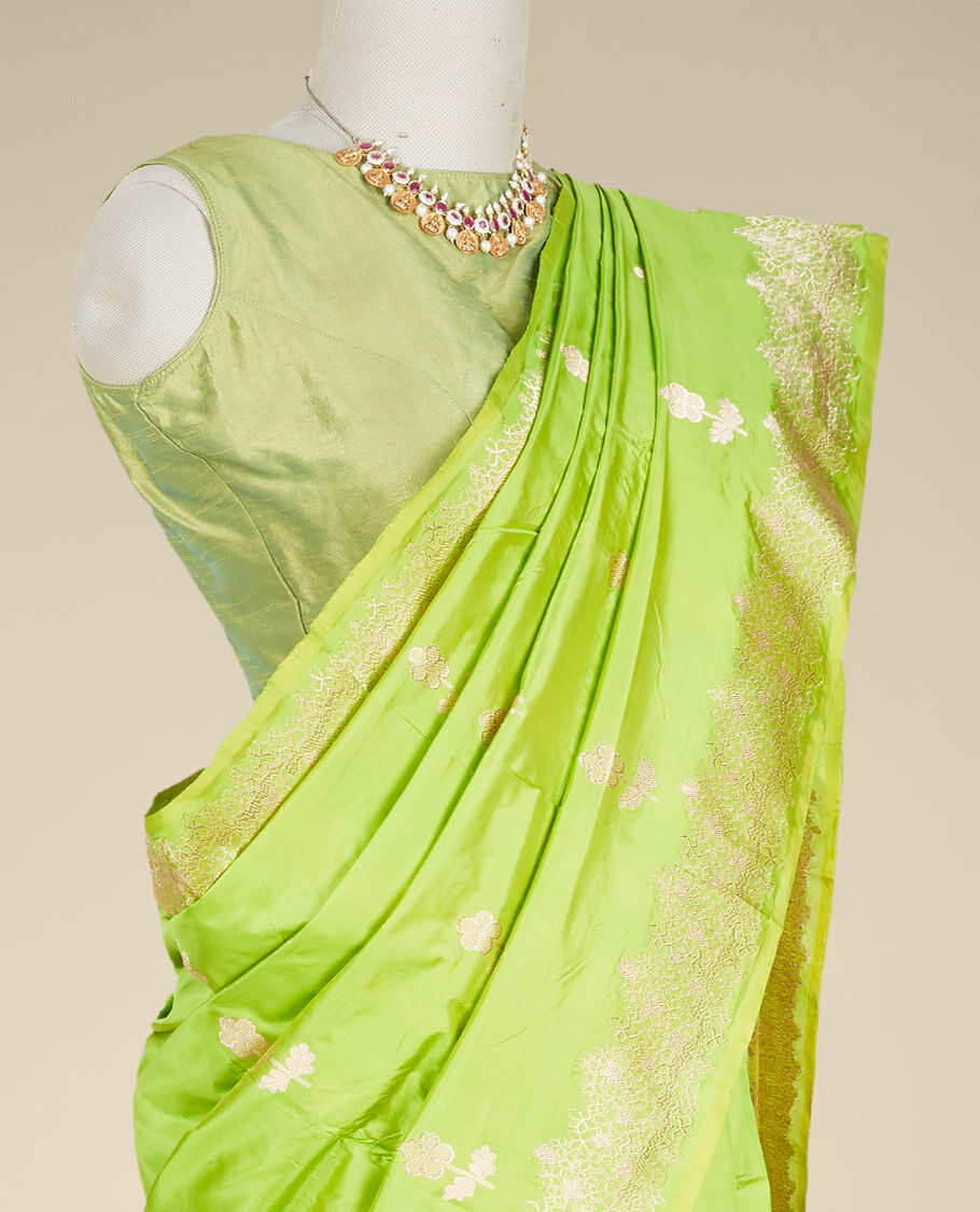 Silk Sarees Below 2000 Rupees - Buy Silk Sarees Below 2000 Rupees online in  India